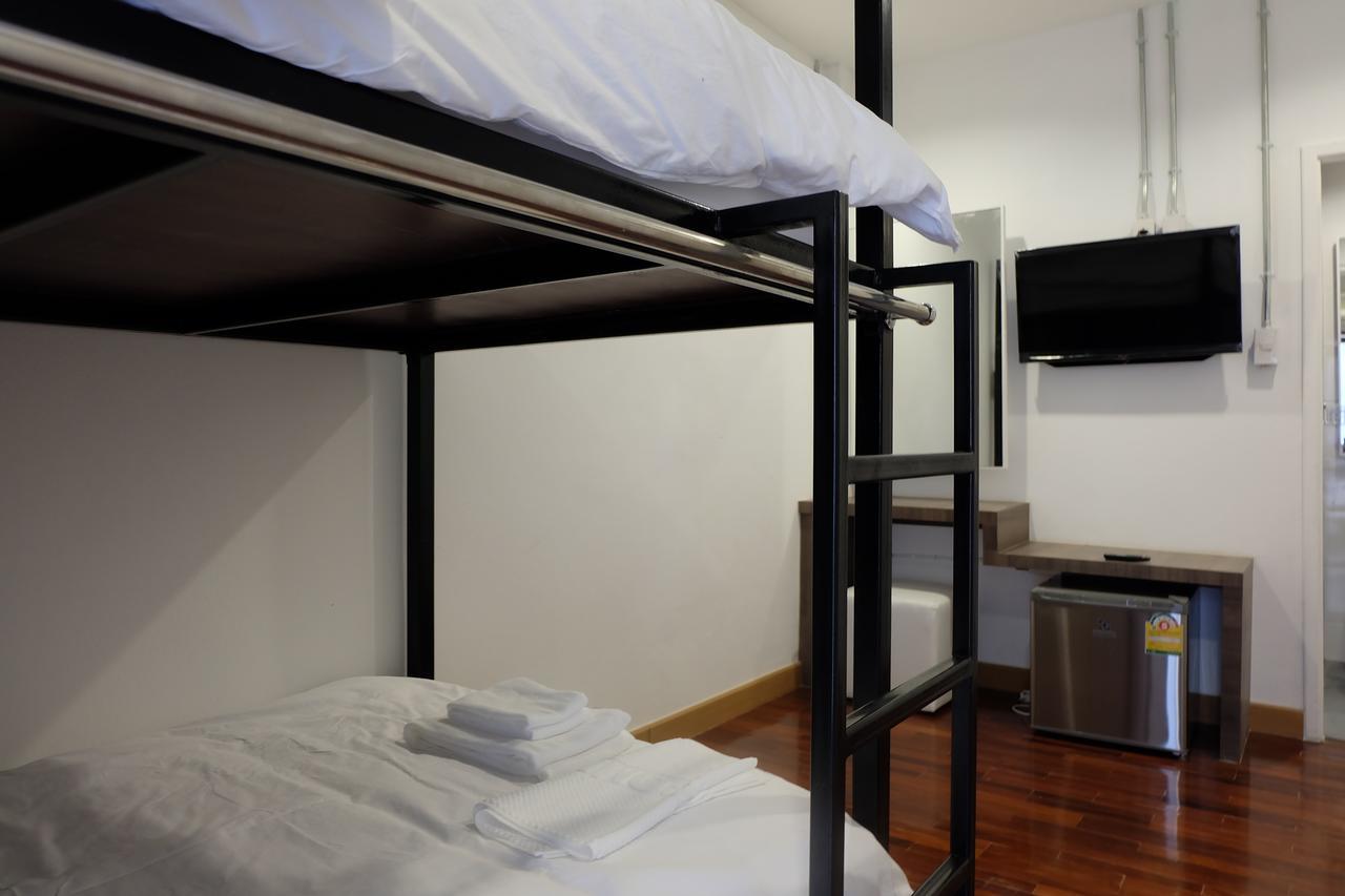 F Plus F Hostel Chiang Mai Exterior photo